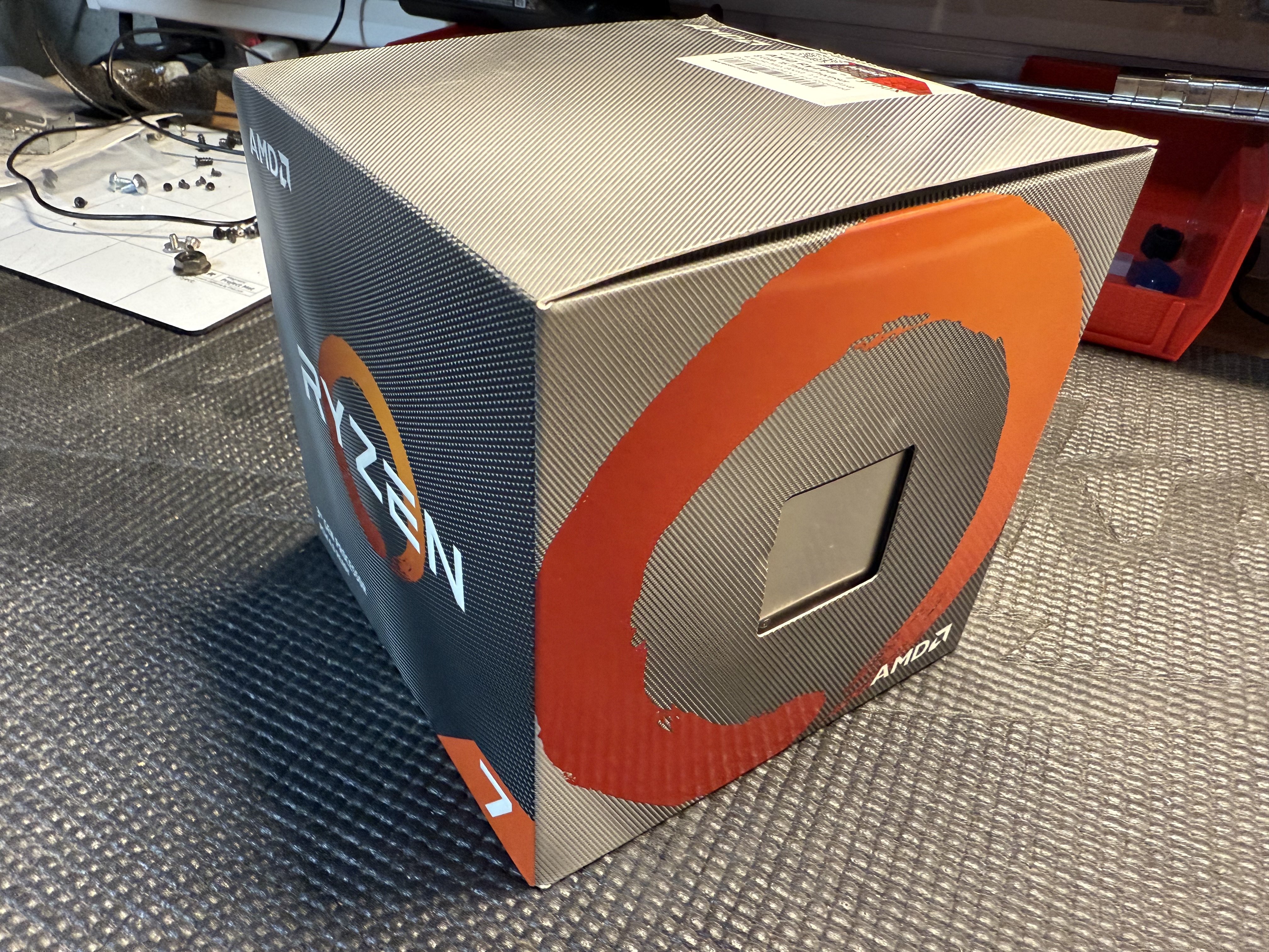 AMD Ryzen 7 3700X