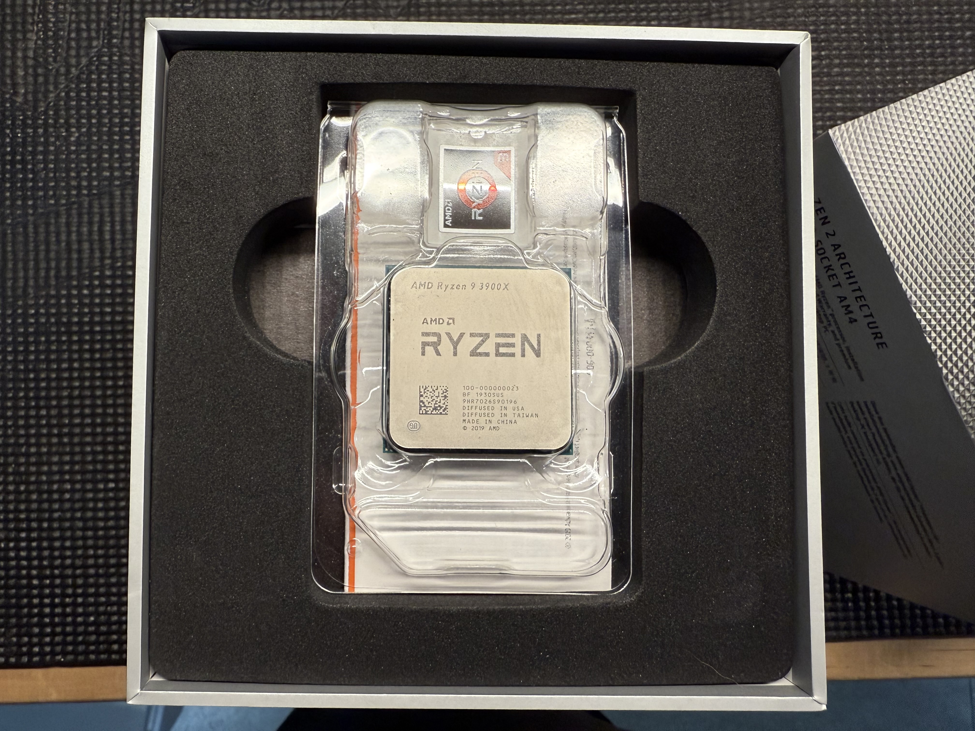 AMD Ryzen 9 3900X