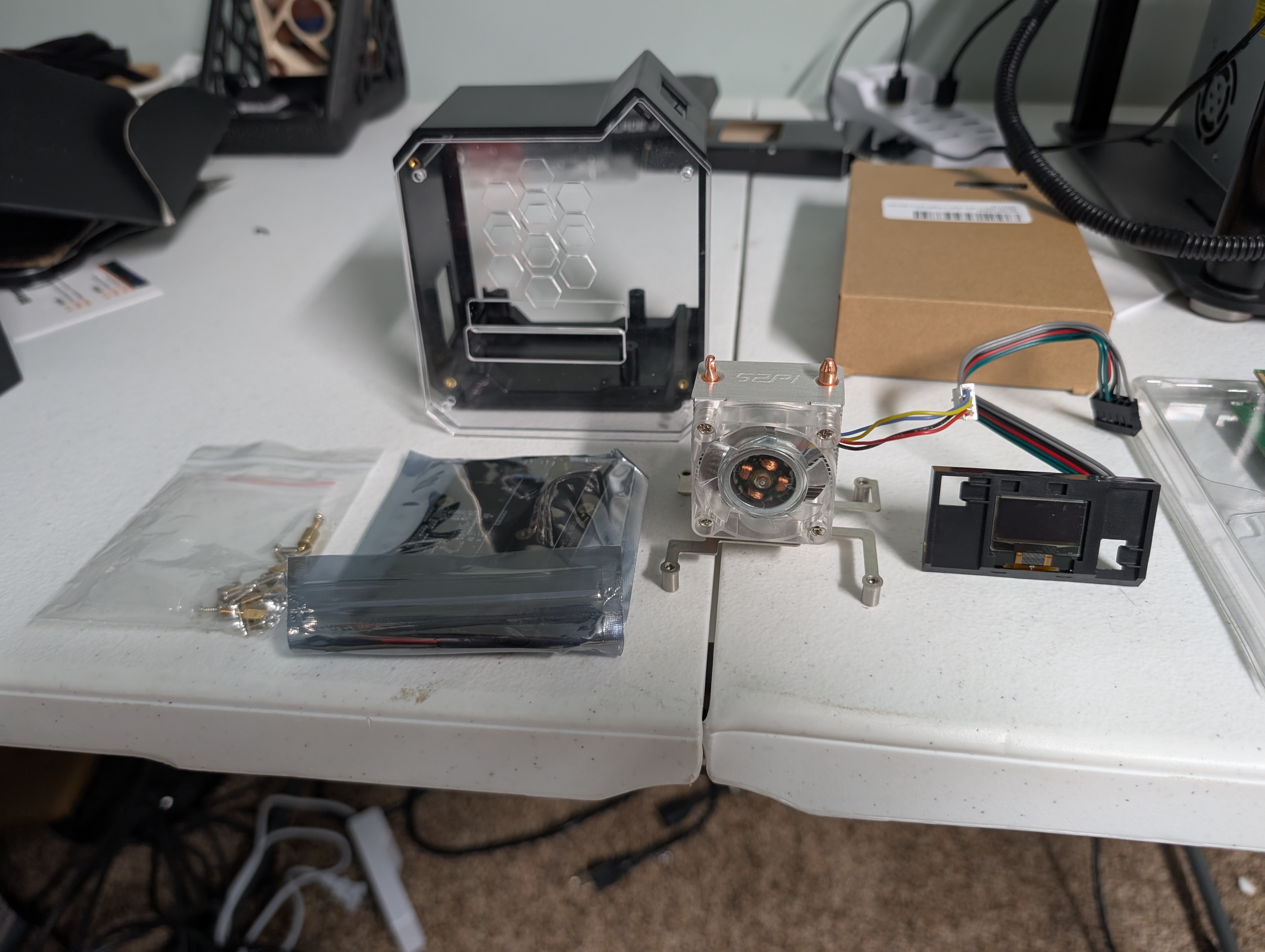 Raspberry Pi 4b 8gb with 52pi mini tower