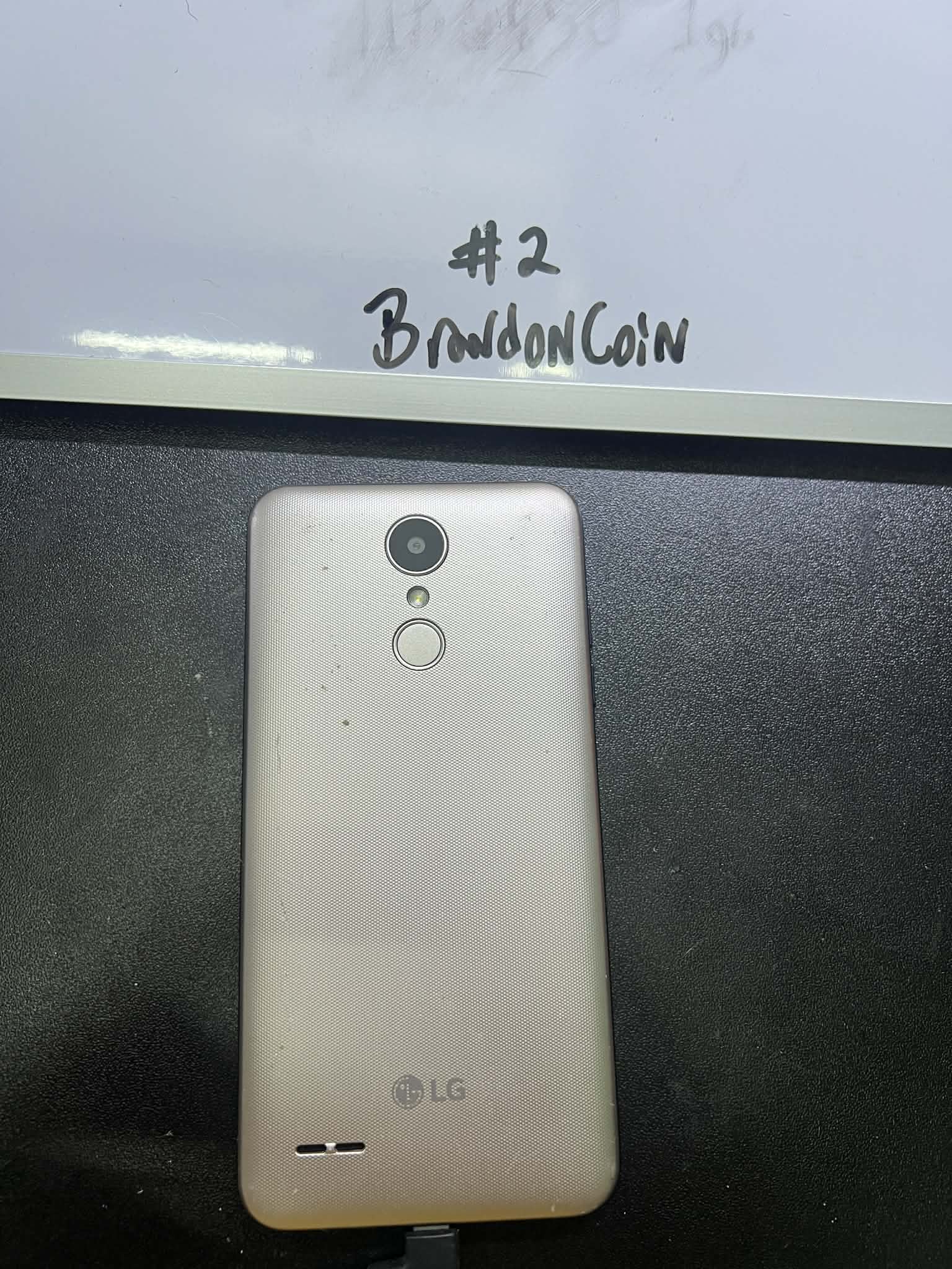 Cell Phone LG Dynasty